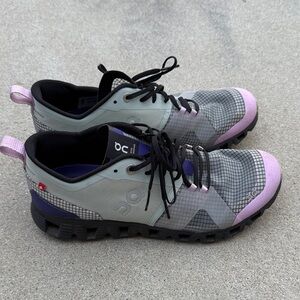 On Running Women's Trail Sneakers in Gray and Lavender